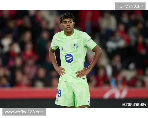 阿斯报：莱万缺席国家德比 费兰和拉菲尼亚状态堪忧